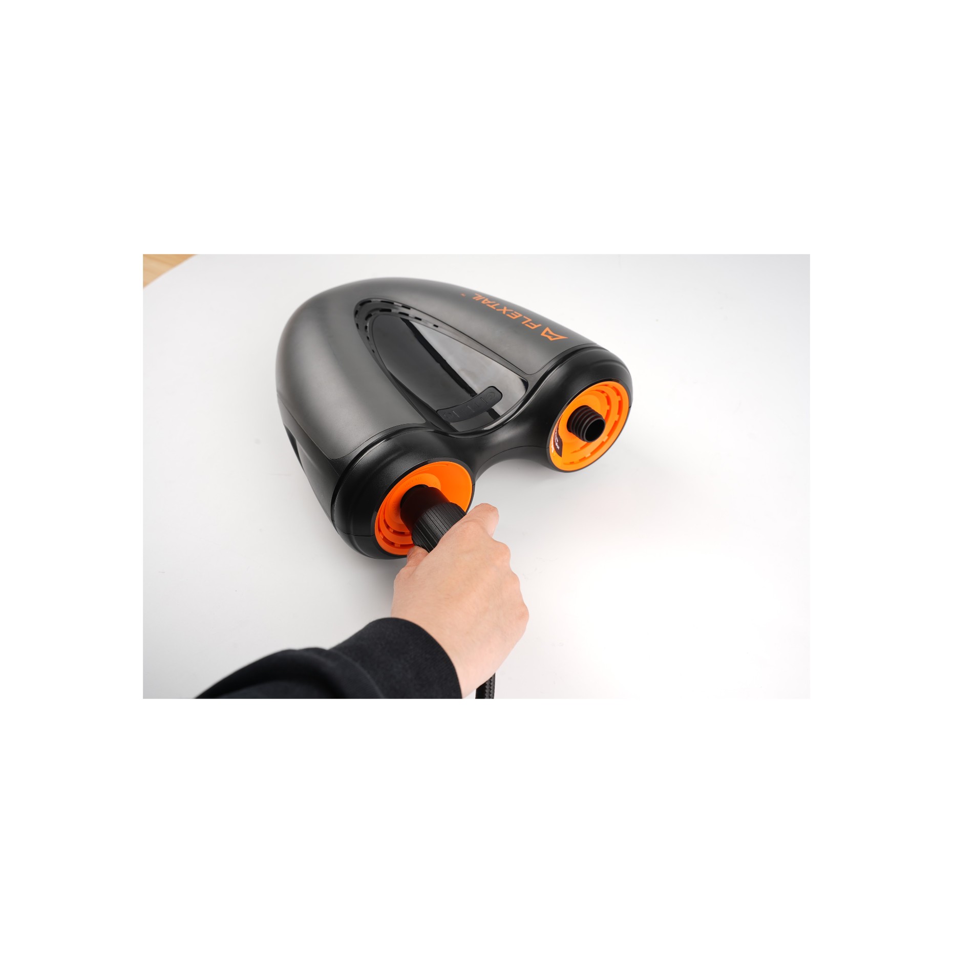 Pompka do SUP Flextail Evo SUP Pump Pro – obsługa przycisków